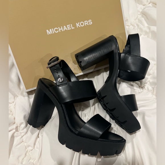 Michael Kors Holland Platform Sandals - Picture 1 of 7